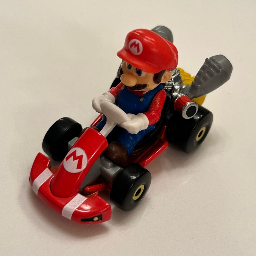 MARIO KART Hot Wheels 2018 Diecast Car Go-Kart Super Mario Bros. Movie Mattel